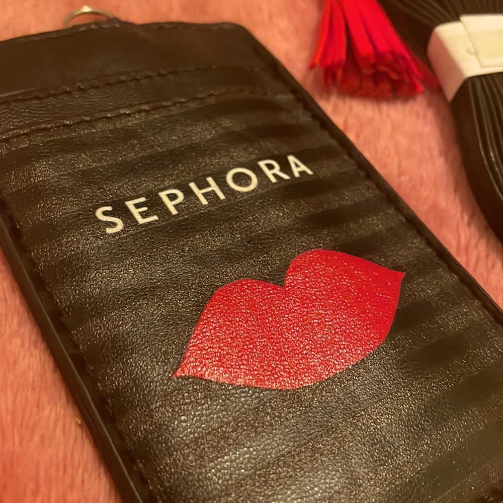 Sephora Wearable Card Case - Picture 2 of 4